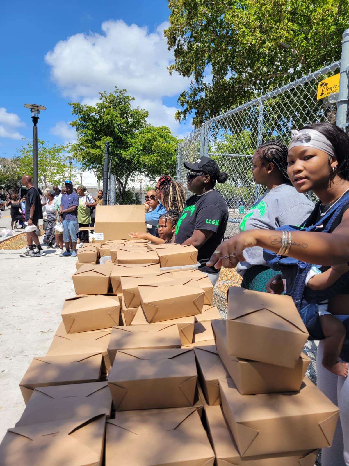 Community feeding moment 1